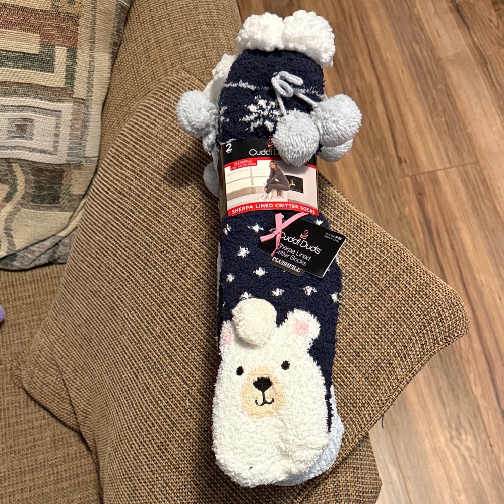 NWT Cuddl Duds Sherpa Lined Polar Bear Critter Socks, 2 Pairs, Size 4-10
